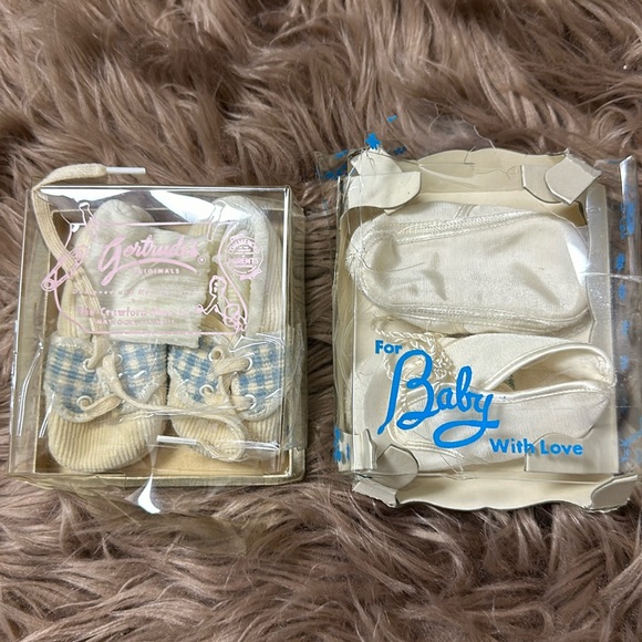 Vintage Other - Adorable vintage 50s newborn baby shoes